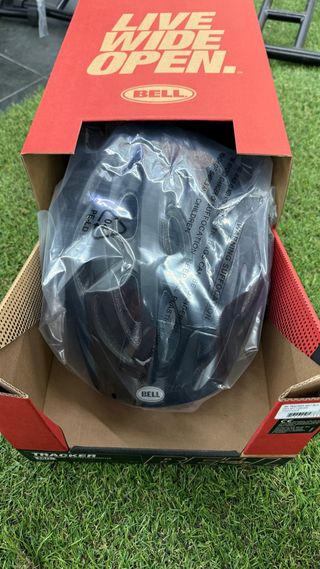 Casco Bell Tracker Talla M/L Negro - Nuevo