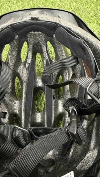 Casco Bell Tracker Talla M/L Negro - Nuevo