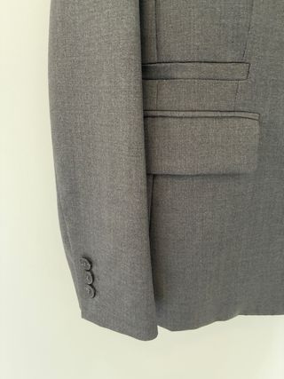 Americana gris estilo sastre - fondo de armario :)