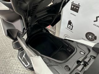 Peugeot XP 400 GT Maxi Scooter