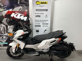 Peugeot XP 400 GT Maxi Scooter