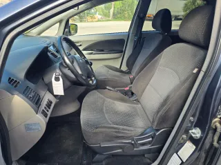 Mitsubishi Grandis 2006