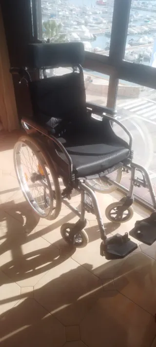 Se vende silla de ruedas
