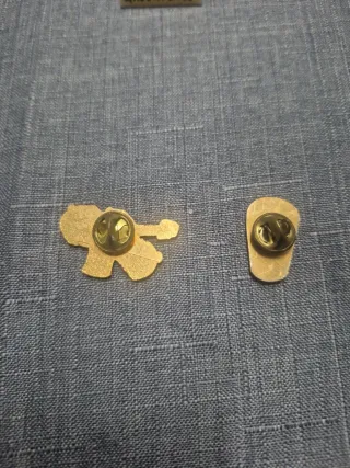 Lote 2 Pins Guinness Día de San Patricio