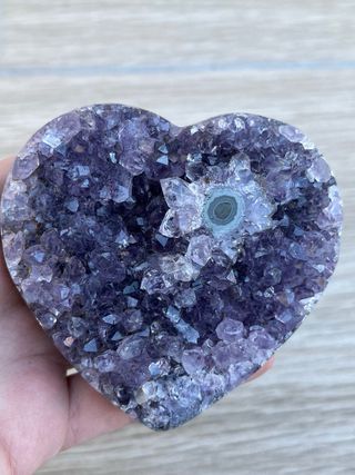 Corazón Amatista Geoda con estalactita
