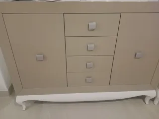 Aparador Beige y Blanco