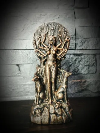Statua Dea Madre Ecate