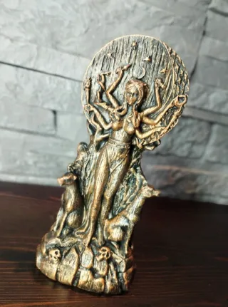 Statua Dea Madre Ecate