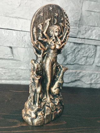 Statua Dea Madre Ecate