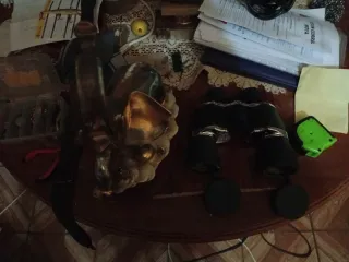 Lote 1 elefante y un prismático