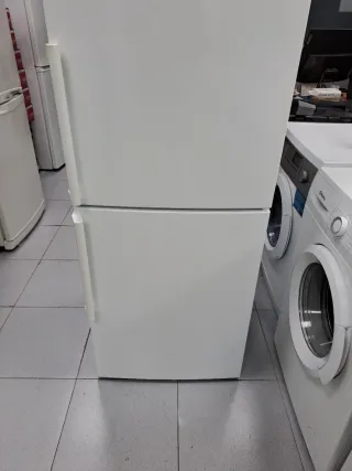 ◇Nevera marca Siemens combi◇