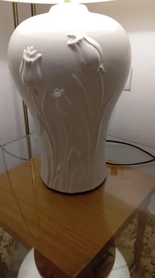 Lámpara de mesa cerámica floral