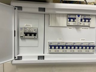 Inst. Electricas, Fontanería y A/A