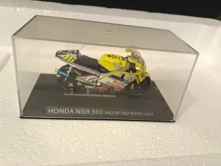 Modellino Moto Honda NSR 500 Valentino Rossi 2001