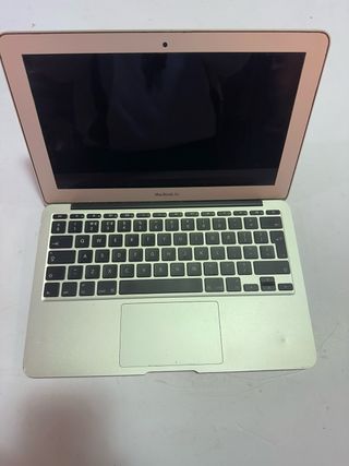 MacBook Air Apple