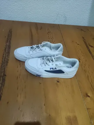 Deportivas Fila Blancas Talla 42