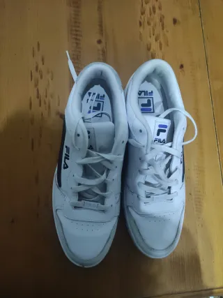 Deportivas Fila Blancas Talla 42