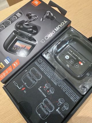 Auriculares JBL Tour Pro 3 Negros