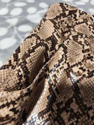 Falda Zara Animal Print Serpiente Talla M