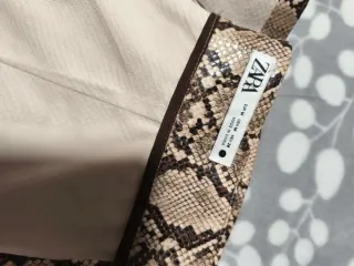 Falda Zara Animal Print Serpiente Talla M