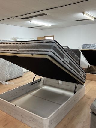 Canapés y colchones