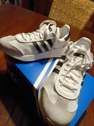 Zapatillas Adidas nuevas!
