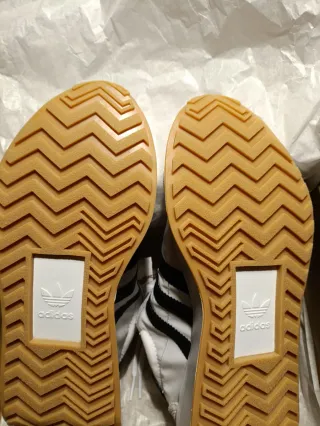 Zapatillas Adidas nuevas!