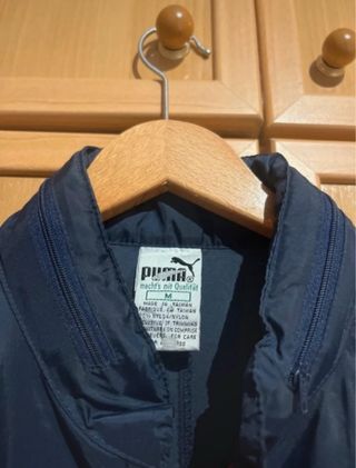 Chubasquero/cortavientos Puma Azul marino y Rojo