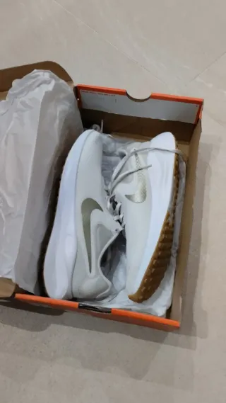 Zapatillas Nike Beige/Blanco