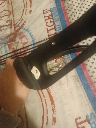 Arco e frecce per tiro sportivo