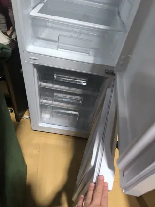 Nevera Candy Seminueva 150€