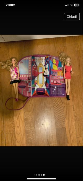 2 Bambole con Borsa Guardaroba