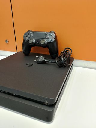 CONSOLA PS4 SLIM 500GB CON MANDO Y CABLES