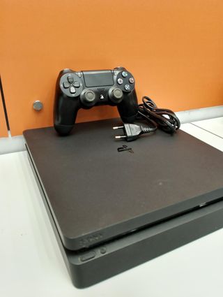CONSOLA PS4 SLIM 500GB CON MANDO Y CABLES