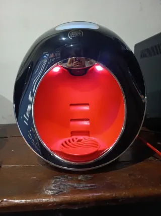 Cafetera Dolce Gusto Negra