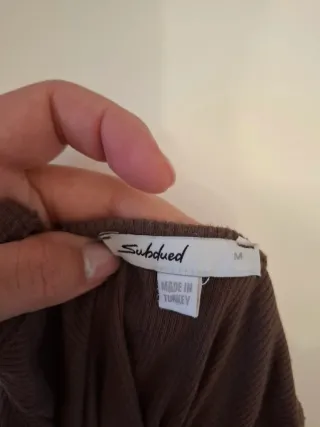 Vestito aderente marrone Subdued