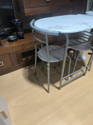 Mesa y 2 Sillas Nuevas