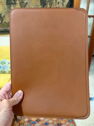 Funda Original Apple Macbook 12” Cuero Marrón