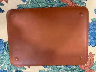 Funda Original Apple Macbook 12” Cuero Marrón