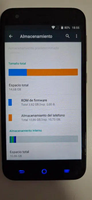 Móvil ZTE Blade S6 Flex con cable.