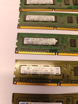 Samsung 1GB DDR3 1333MHz PC3-10600U RAM