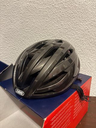 Casco abus stormchaser