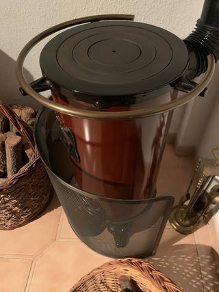 Estufa de leña Hergom Roja/Negra sin estrenar