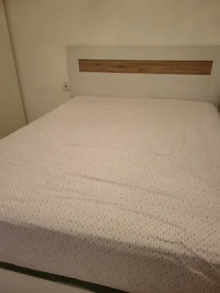 Set letto matrimoniale + Comodini