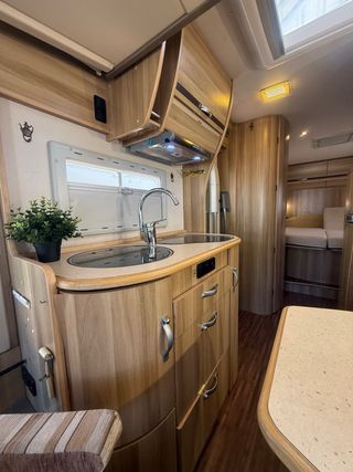 Autocaravana Cama Isla Premium integral