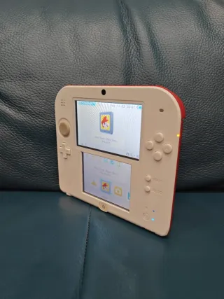 Nintendo 2DS Blanca y roja