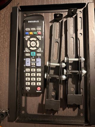 Monitor Samsung SyncMaster P2270HD Negro/Rojo