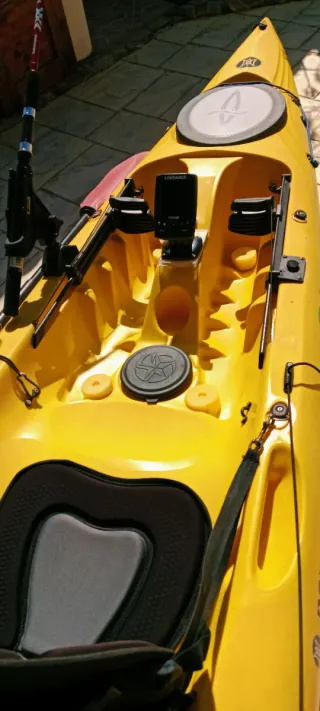 Kayak Triumph 13 pesca/travesia, amarillo con extr