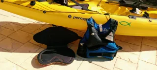 Kayak Triumph 13 pesca/travesia, amarillo con extr