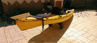 Kayak Triumph 13 pesca/travesia, amarillo con extr